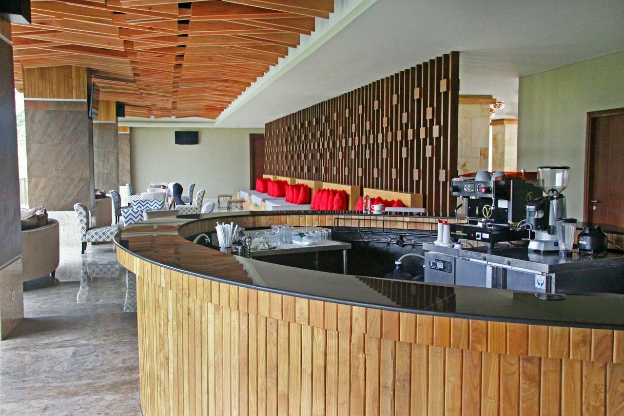 Famvida Hotel Lubuklinggau Zewnętrze zdjęcie