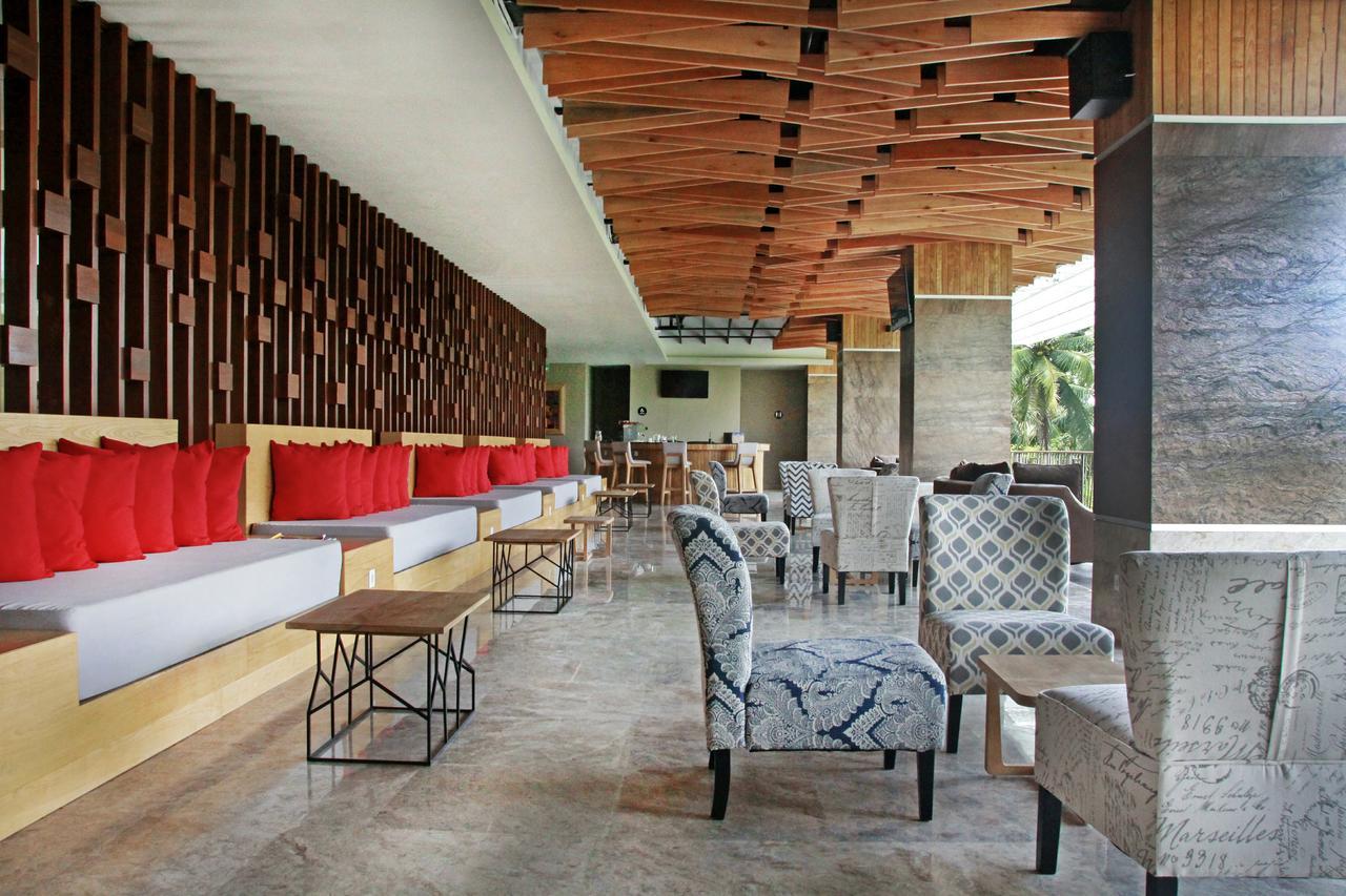 Famvida Hotel Lubuklinggau Zewnętrze zdjęcie