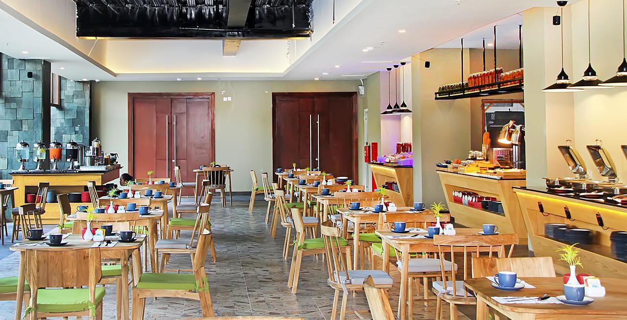 Famvida Hotel Lubuklinggau Zewnętrze zdjęcie