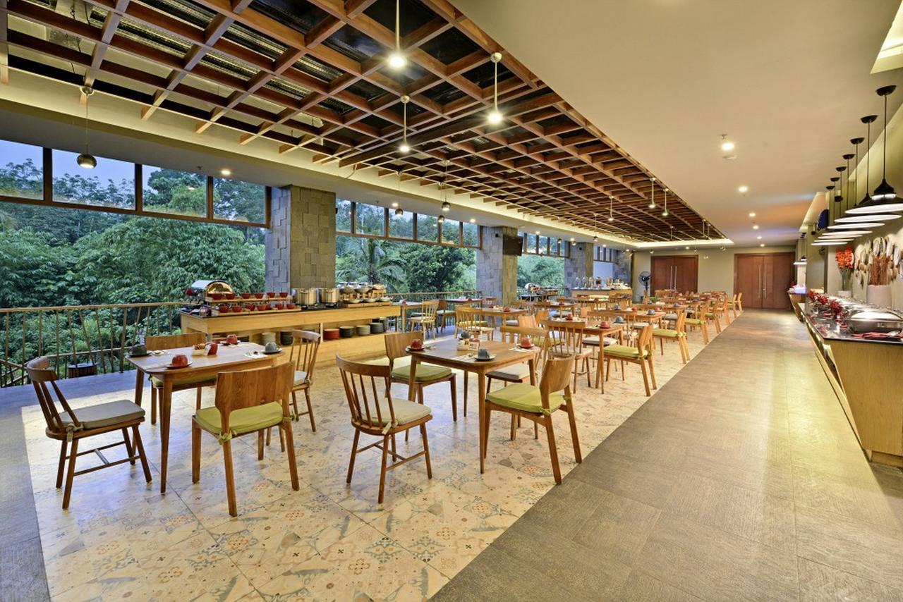 Famvida Hotel Lubuklinggau Zewnętrze zdjęcie